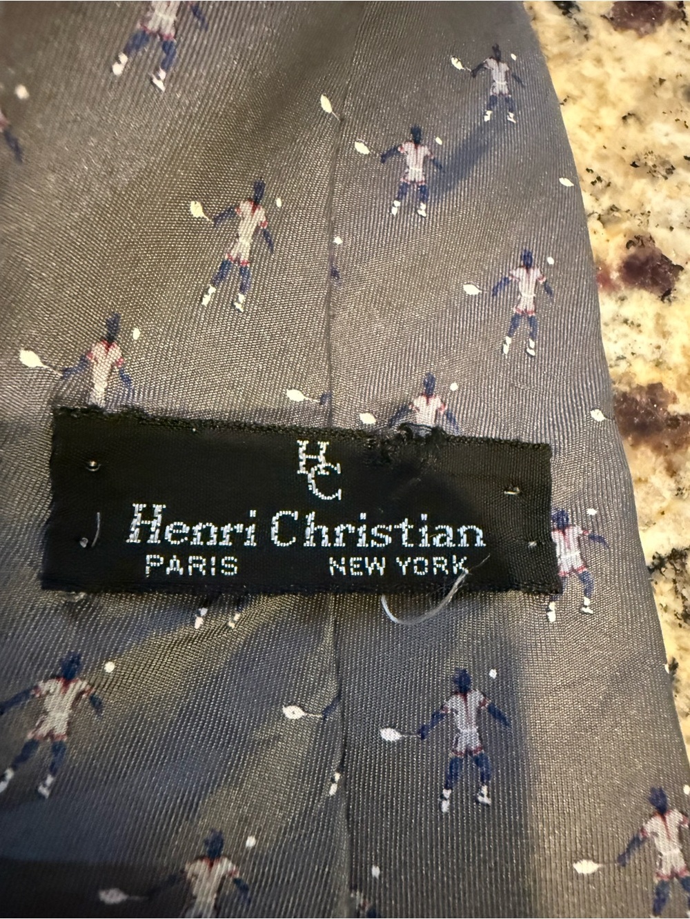 Classic Men's Gray Patterned Tie with Tennis Player - Picture 3 of 4